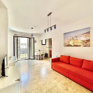 apartamentos-centro-jazmin.hotelsinnerja.org/