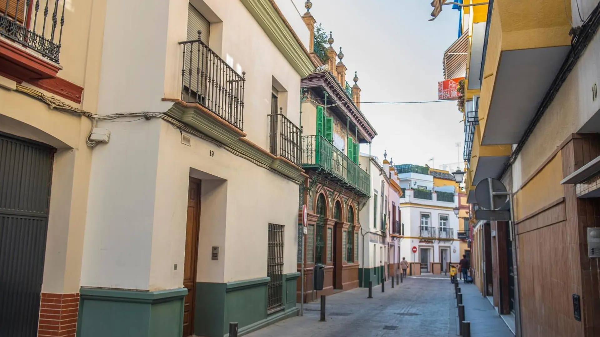 Apartamentos Luxury Puente De Triana contacts