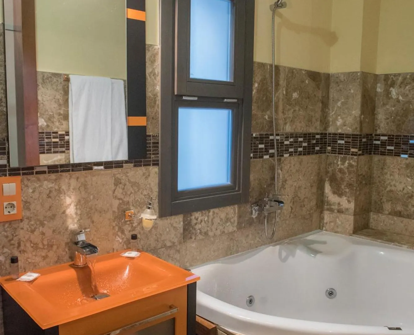 Apartamentos Luxury Puente De Triana Seville Apartment