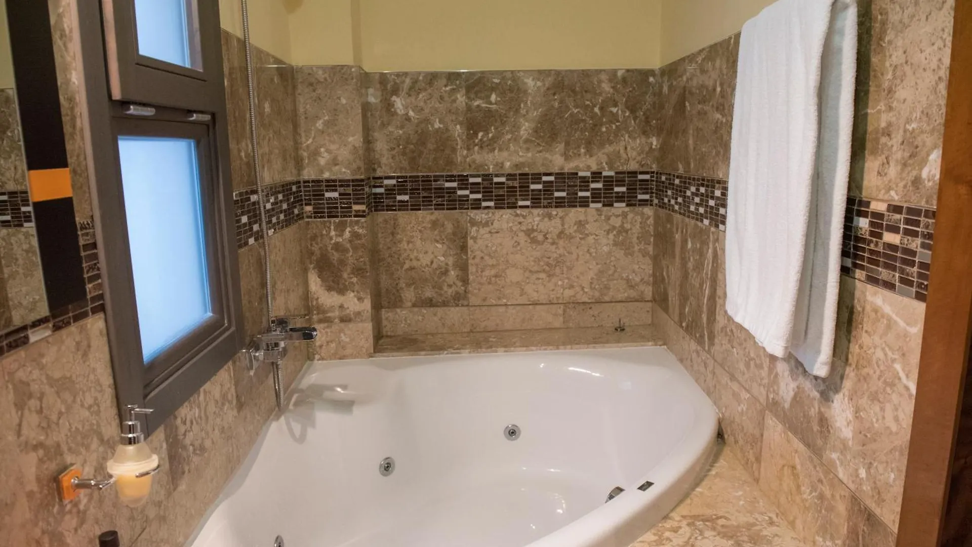 Apartamentos Luxury Puente De Triana Seville